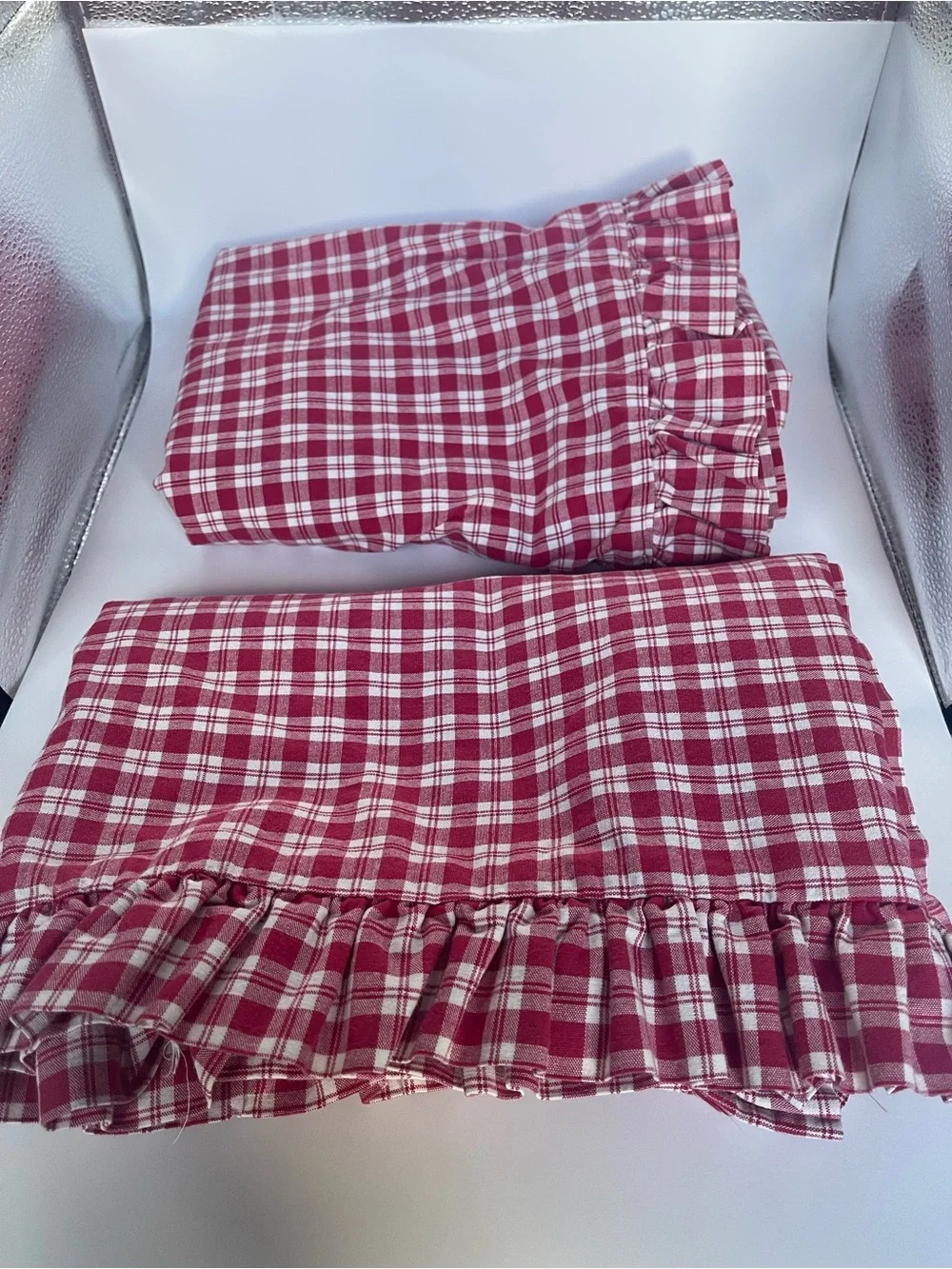 Country Style Red and White Plaid Ruffle 2 Curtain , 2 Valence & 2- Tie Back